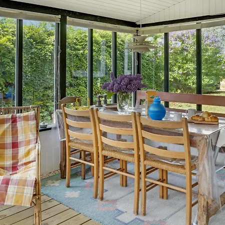 Stunning In With Kitchen