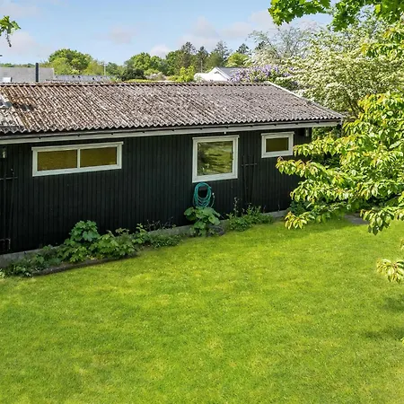 Holiday home Stunning In With Kitchen *