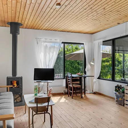 Stunning In With Kitchen Holiday home *